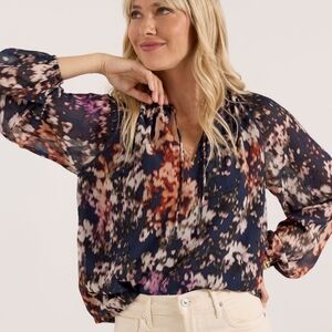 Evereve Elsie Chiffon Blouse Navy Size XS
